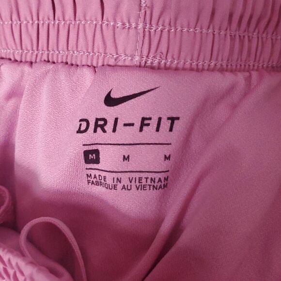 GIRLS NIKE SHORTS - Picture 3 of 3